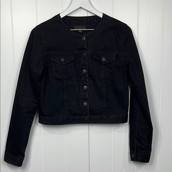 attention Womens Denim Jacket S/C Black Collarless Pockets Button Cuff Crop EUC - Picture 1 of 13